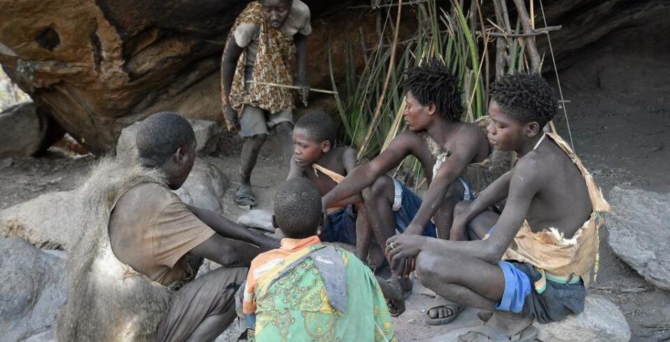 hadzabe_bushmen_near_lake_eyasi